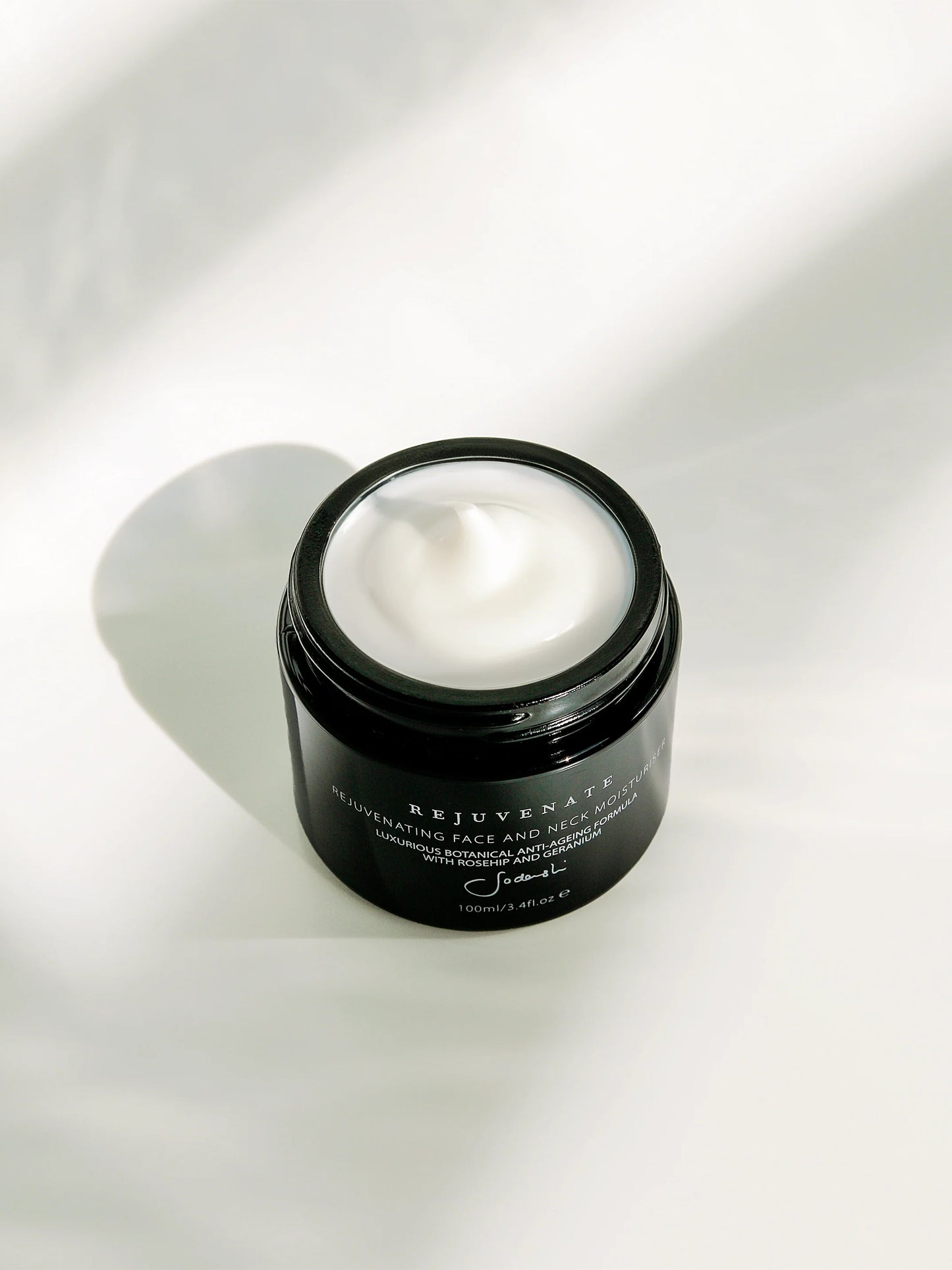 Rejuvenating Face and Neck Moisturiser