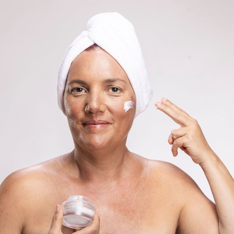 
                      
                        Be Vibrant Rehydrating Face Day Cream
                      
                    