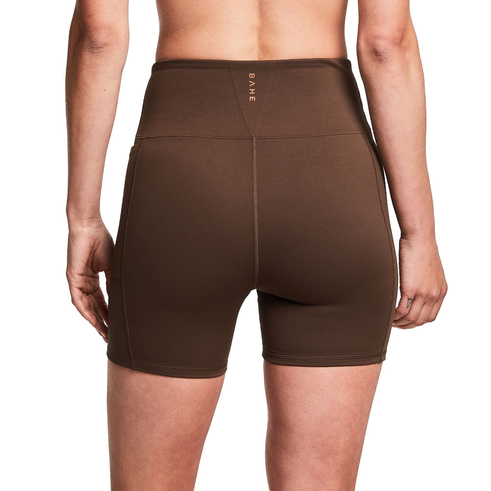 
                      
                        DINAMICA HIGH-RISE SHORTS 5" CINNAMON
                      
                    