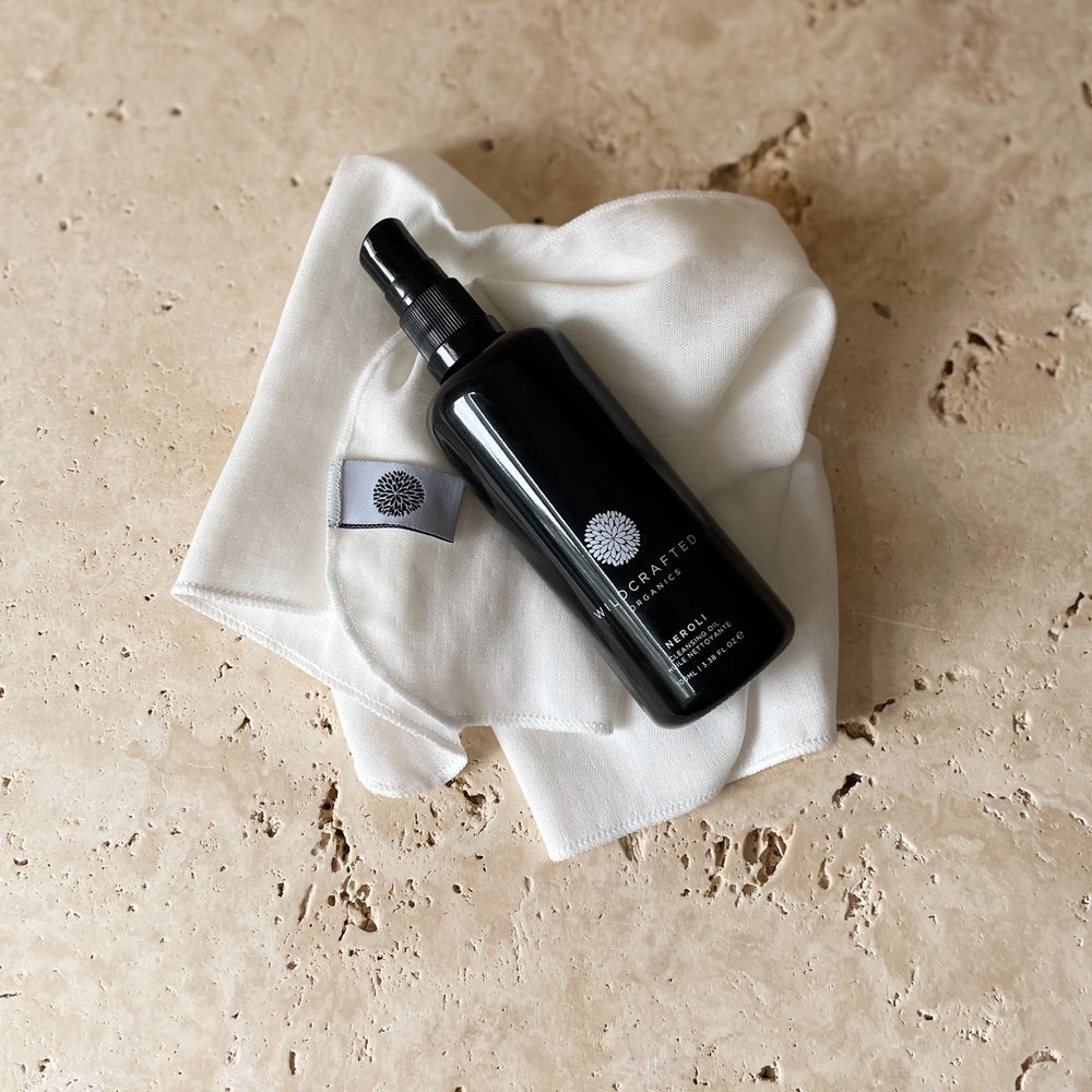 
                      
                        Neroli Cleansing Oil & Cleansing Cloth
                      
                    