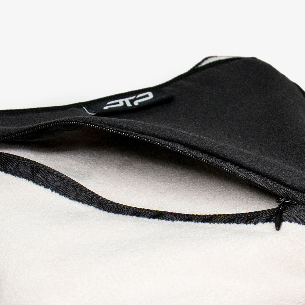 
                      
                        MICROFIBRE ACTION TOWEL REGULAR
                      
                    