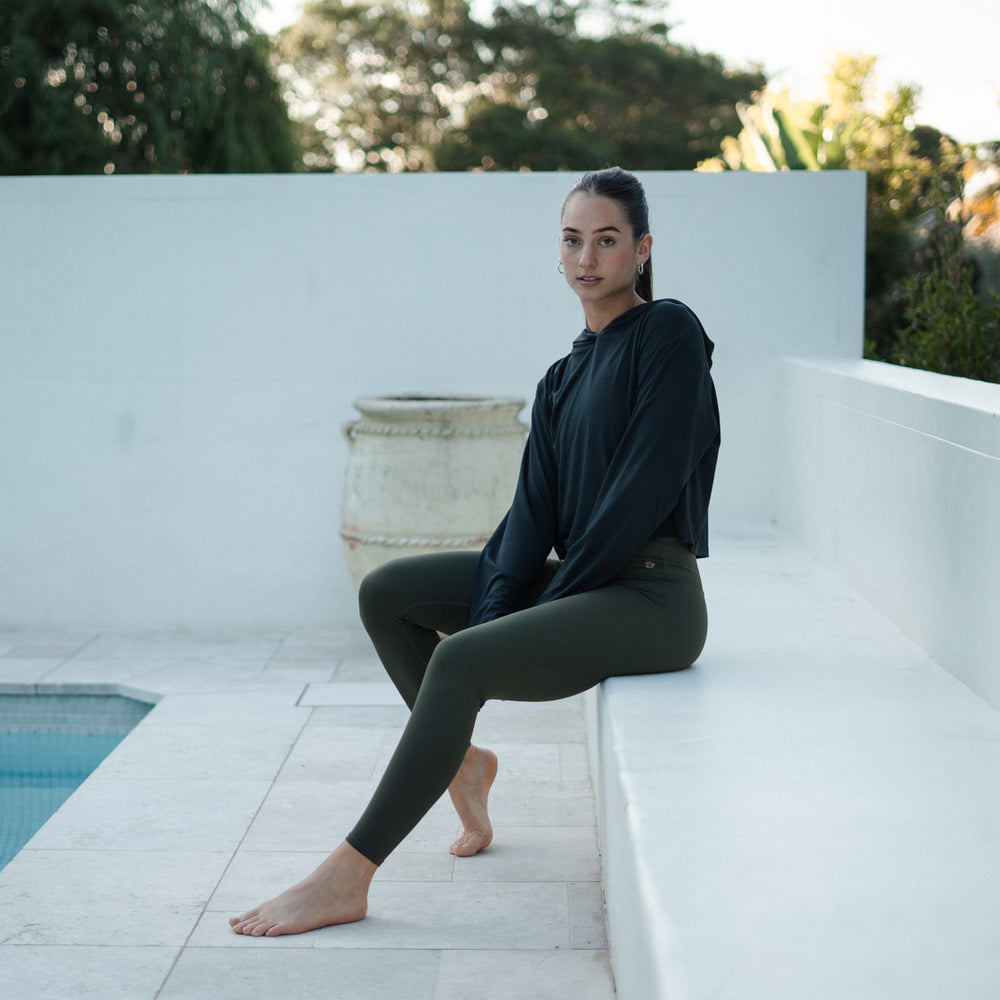 
                      
                        ZEPHYR SHORT BOXY HOODED TEE BLACK
                      
                    